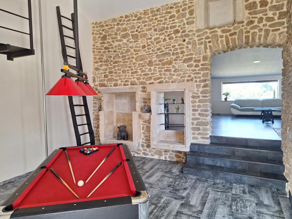 סוז-לה-רוס Chez Vero Chambres D'Hotes & Maison En Pierre Contemporaine מראה חיצוני תמונה