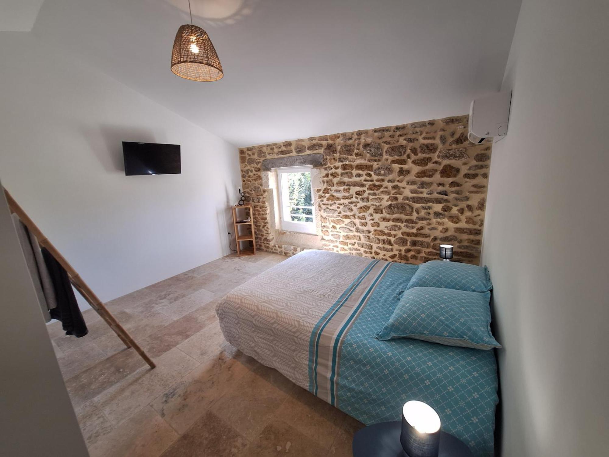 סוז-לה-רוס Chez Vero Chambres D'Hotes & Maison En Pierre Contemporaine מראה חיצוני תמונה